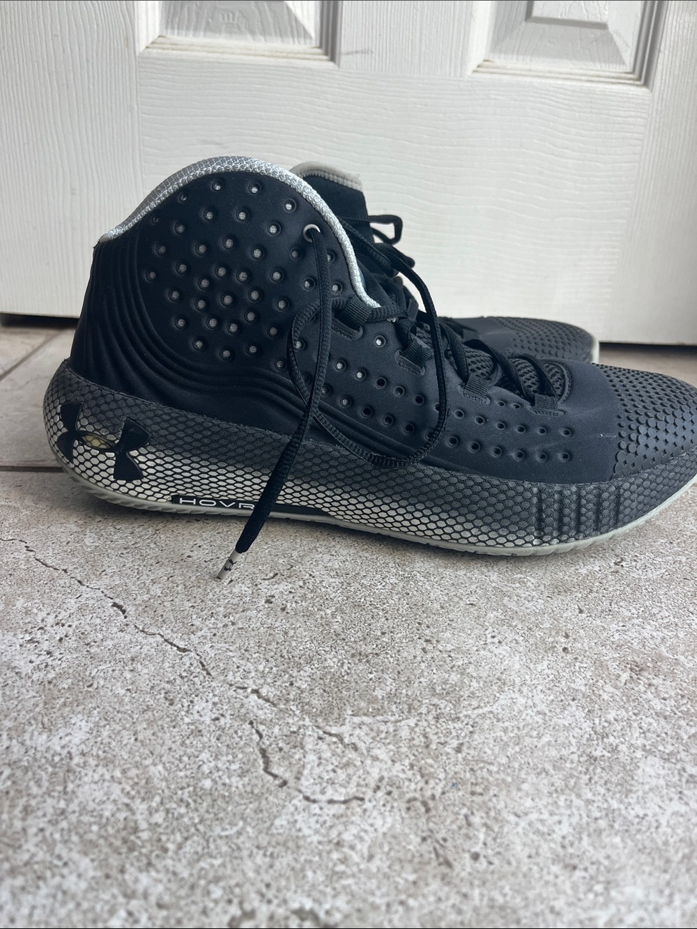Under Armour Men’s Black and Gray Mid-Top Athletic basketball Shoes
